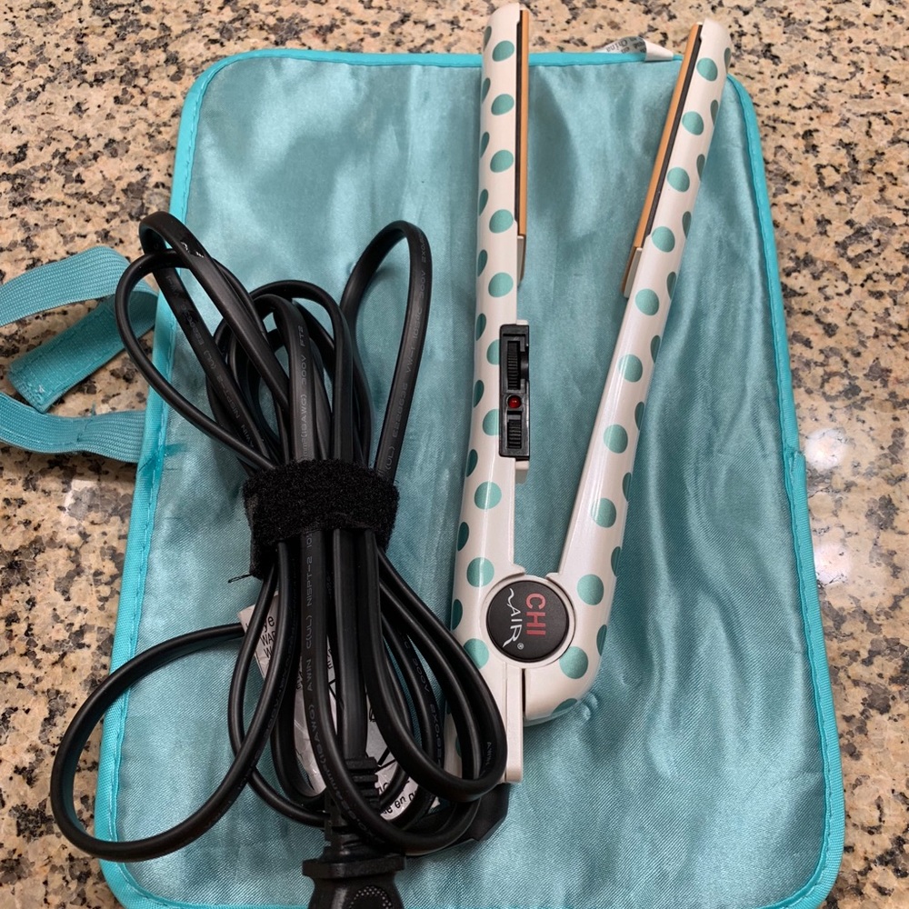 Like new Chi Air straightener SOLD